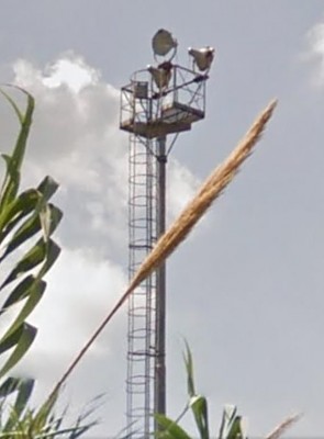 torre faro sotto dietro.JPG