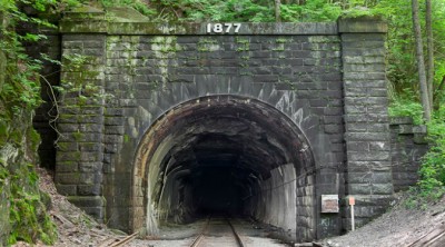 screeming-tunnel.jpg