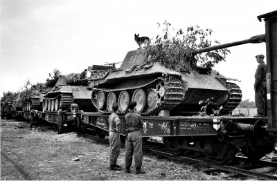 railway transport panther tanks wiking division.jpg