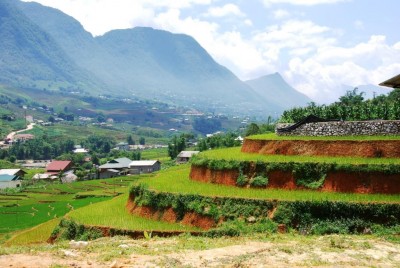 B_SaPA Valley.JPG