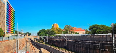 04 La linea è libera, sul lato opposto della stazione.jpg