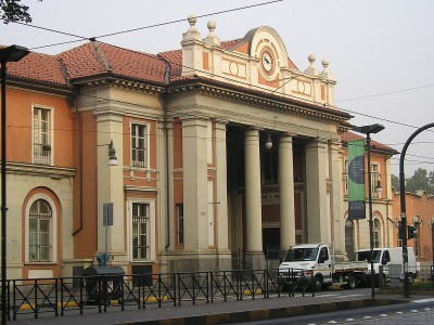 1280px-Stazione_porta_Milano.jpg